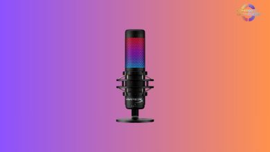 Como o HyperX QuadCast S se sai na captação de voz em ambientes acústicos ruins?